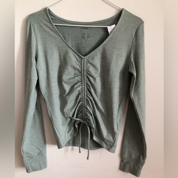 GapFit Brushed Jersey Cropped Cinch T-Shirt - Picture 2 of 5